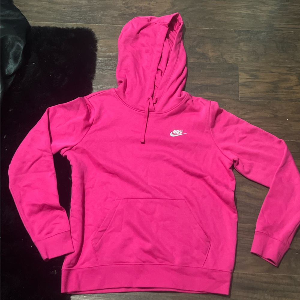 pink nike hoodie size medium women’s brand new never been worn with no flaws